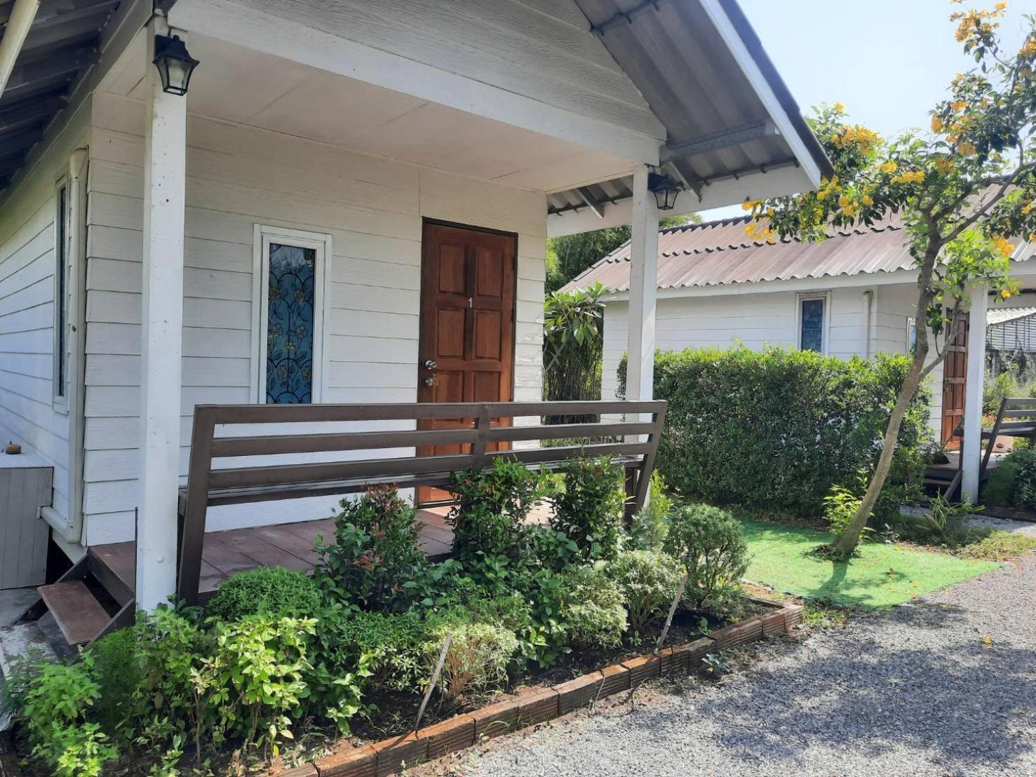 Appartamento Homlomchomsuan หอมลมชมสวน Ban Mai  Esterno foto
